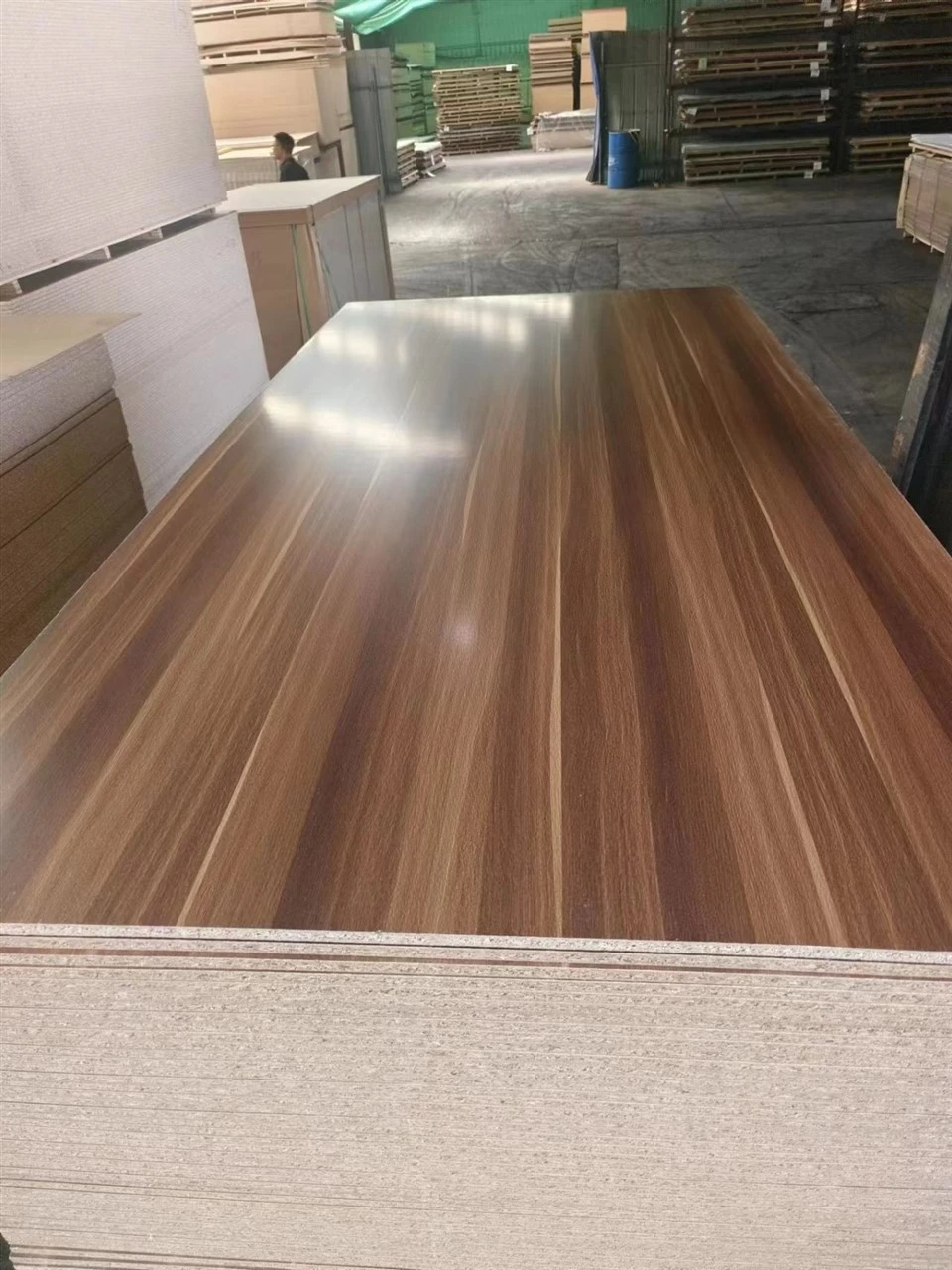 MFC 18mm Melamine Faced Chipboard
